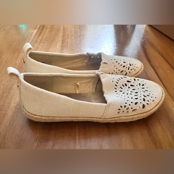 London Fog Beige Laser-Cut Canvas Espadrille Slip-Ons - Picture 4 of 5